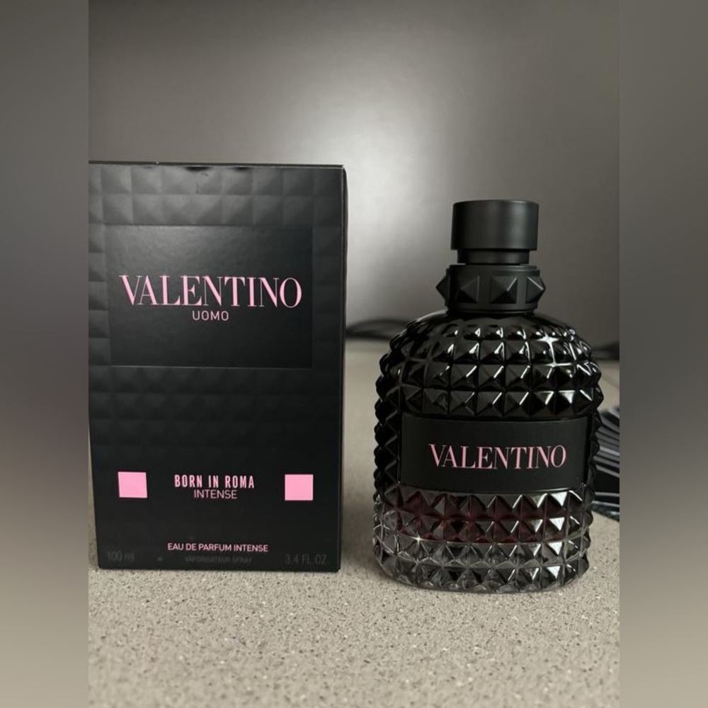 Valentino Uomo Born in Roma intense men’s Eau de parfum 3.4 oz like new